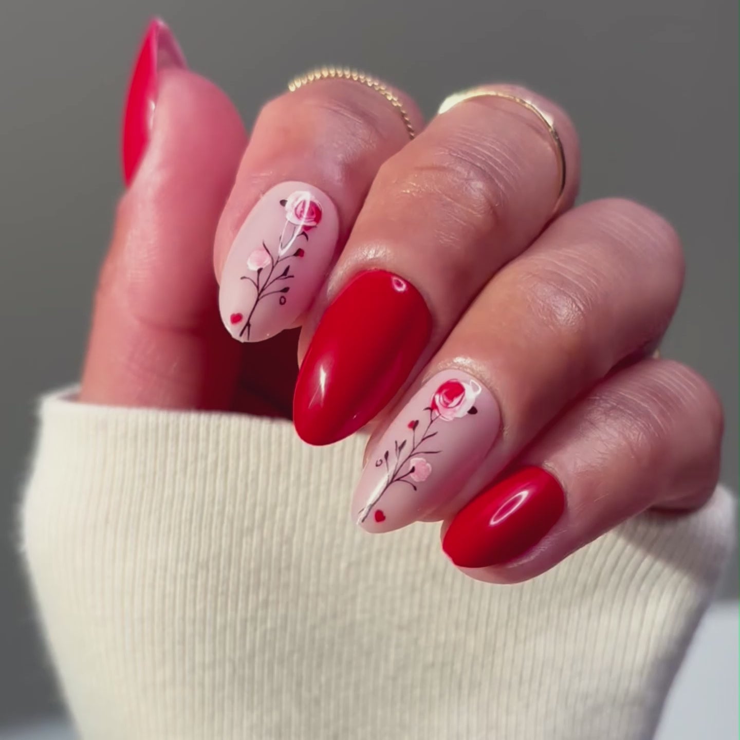 Heartfelt French - Almond Medium - Sustainable Nails